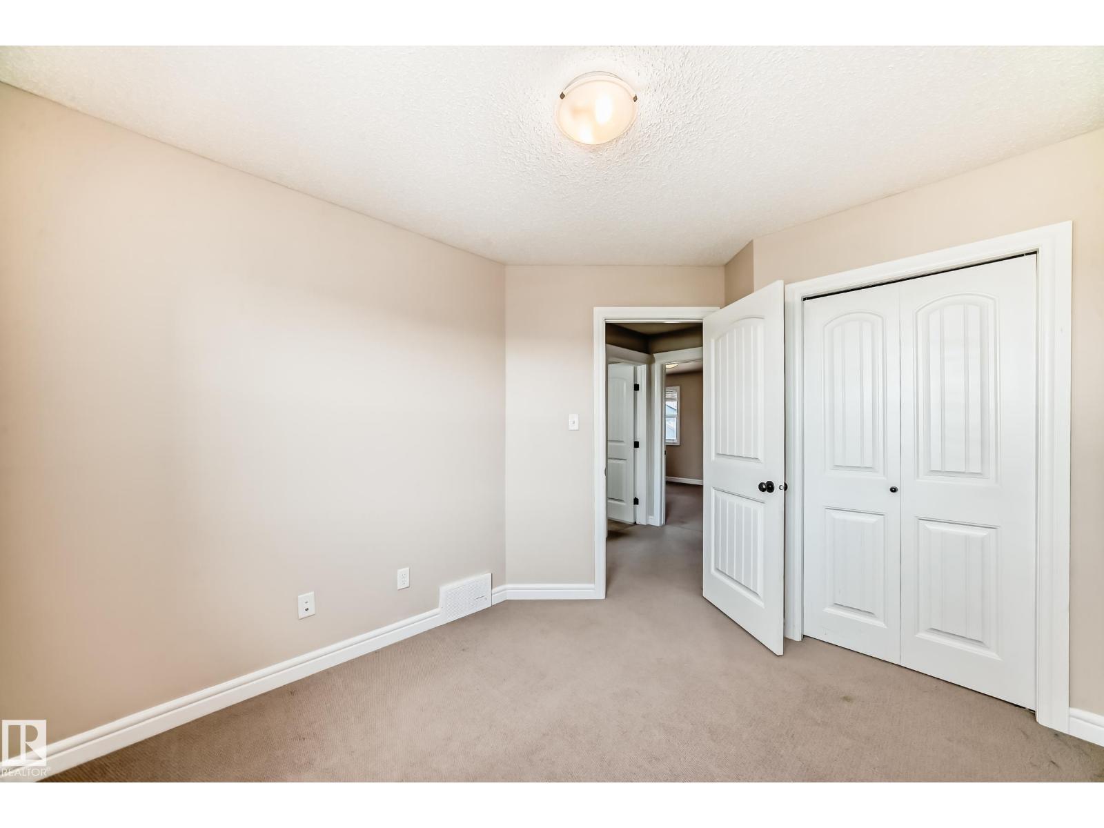 Photo 25 of 1553 33 A St Nw Nw, Edmonton AB