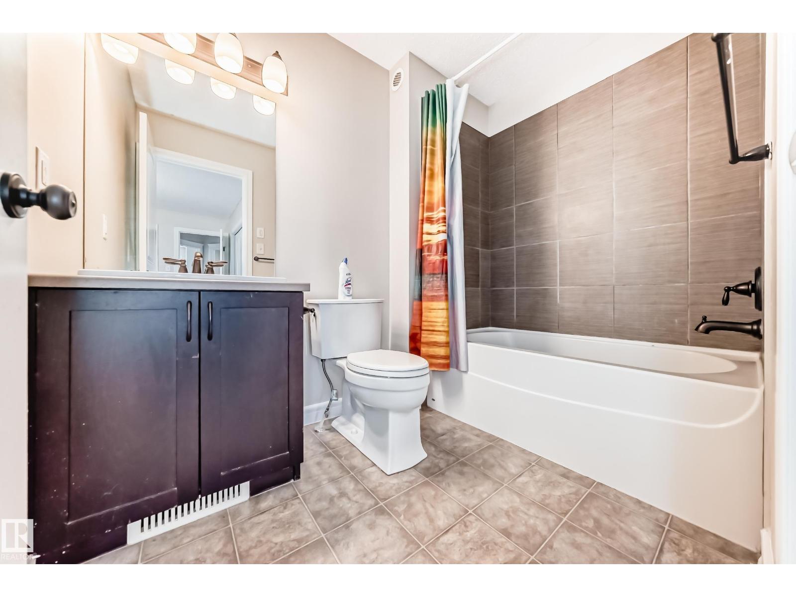Photo 21 of 1553 33 A St Nw Nw, Edmonton AB