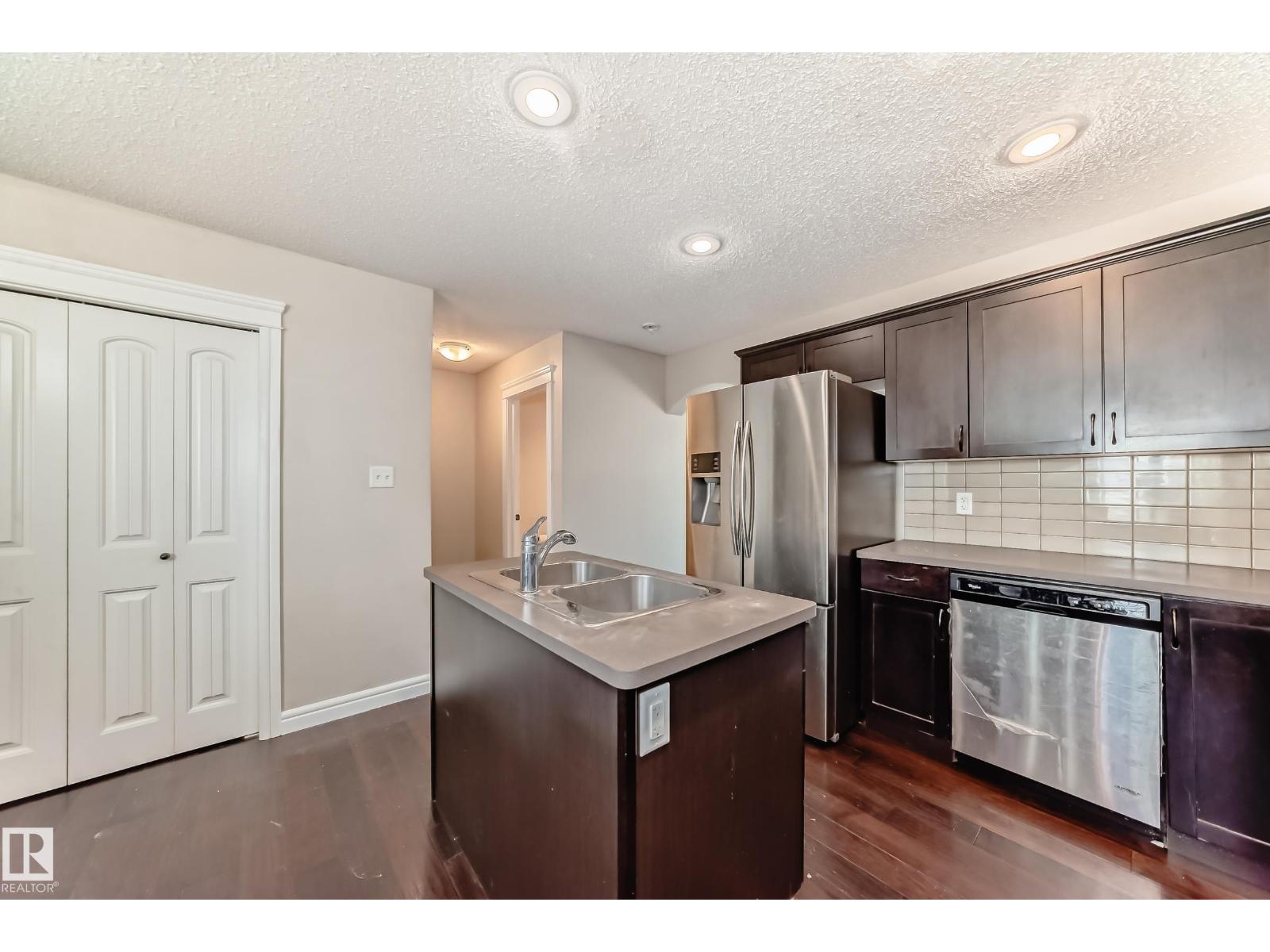 Photo 12 of 1553 33 A St Nw Nw, Edmonton AB