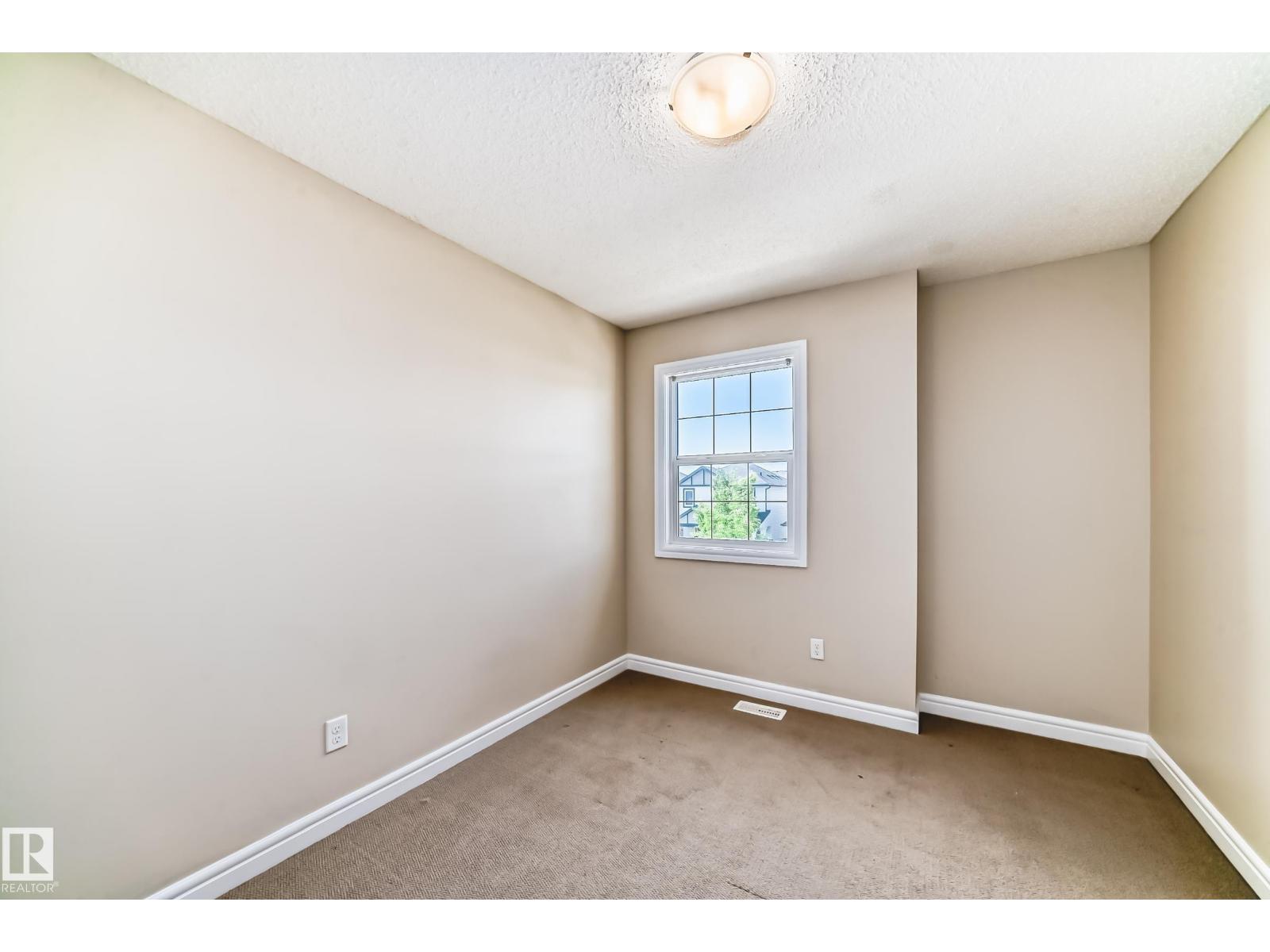 Photo 24 of 1553 33 A St Nw Nw, Edmonton AB