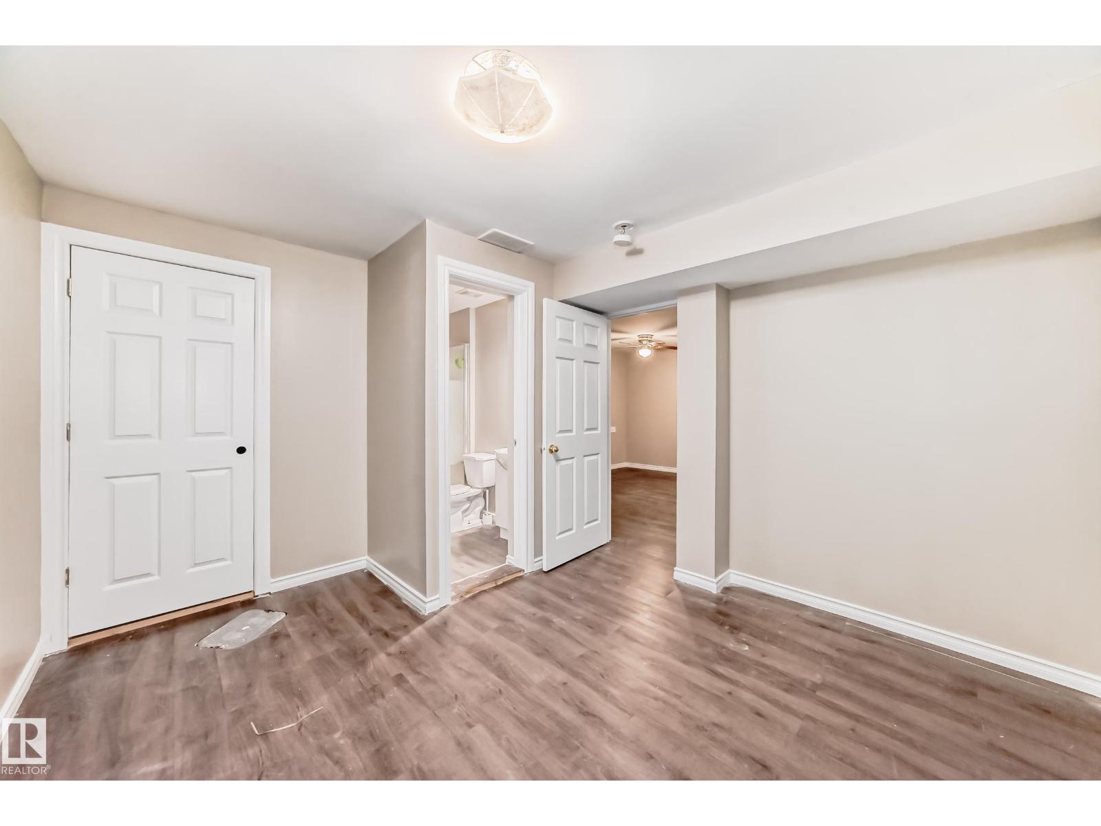 Photo 31 of 1553 33 A St Nw Nw, Edmonton AB