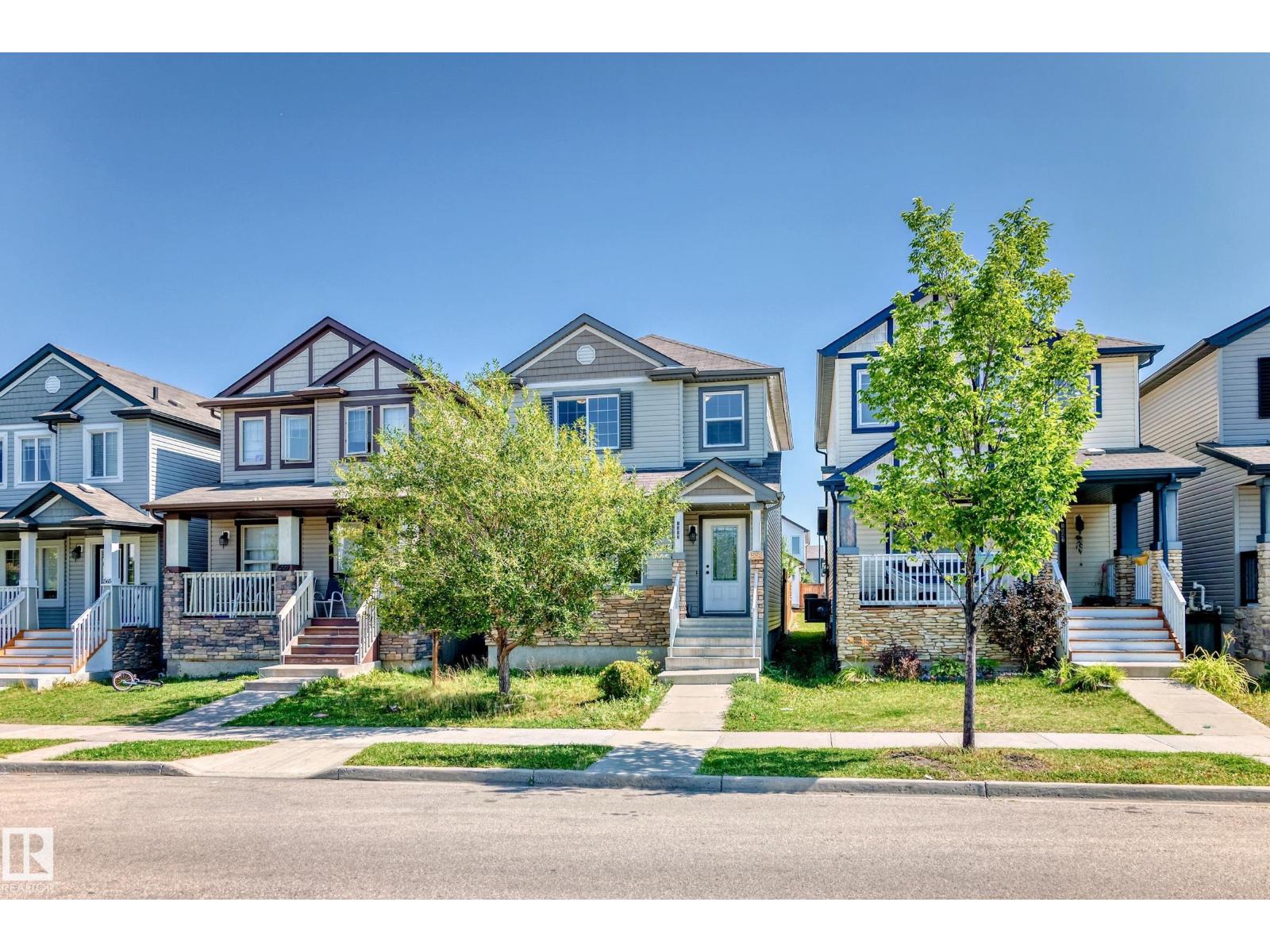Photo 44 of 1553 33 A St Nw Nw, Edmonton AB