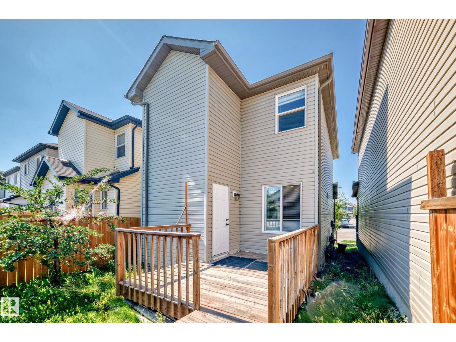 Photo 38 of 1553 33 A St Nw Nw, Edmonton AB