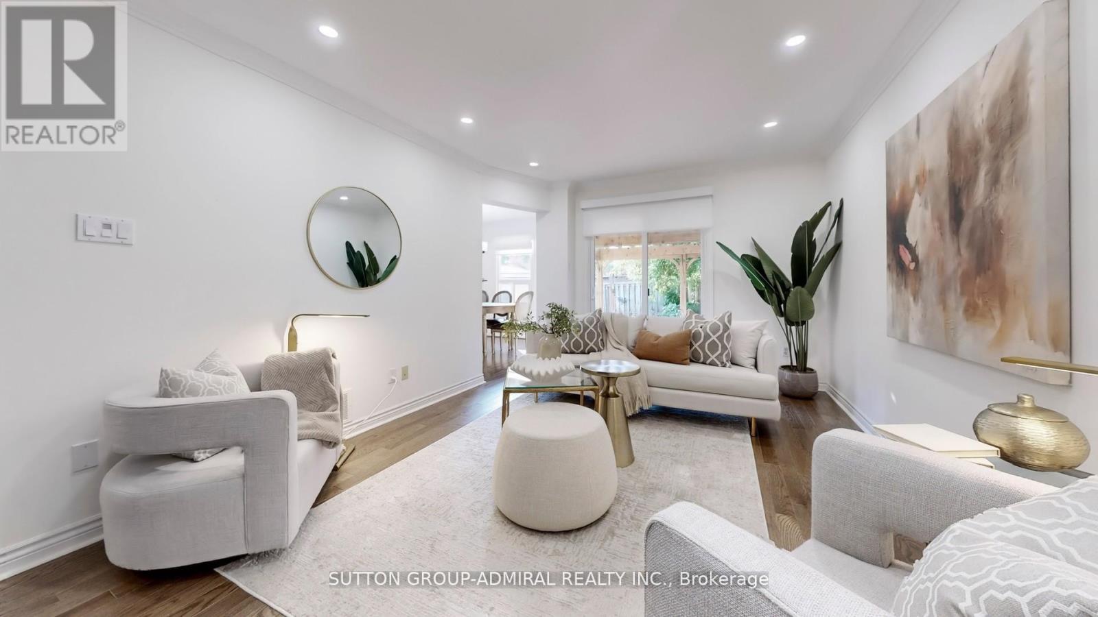 Photo 13 of 122 Edmund Seager Drive, Vaughan ON