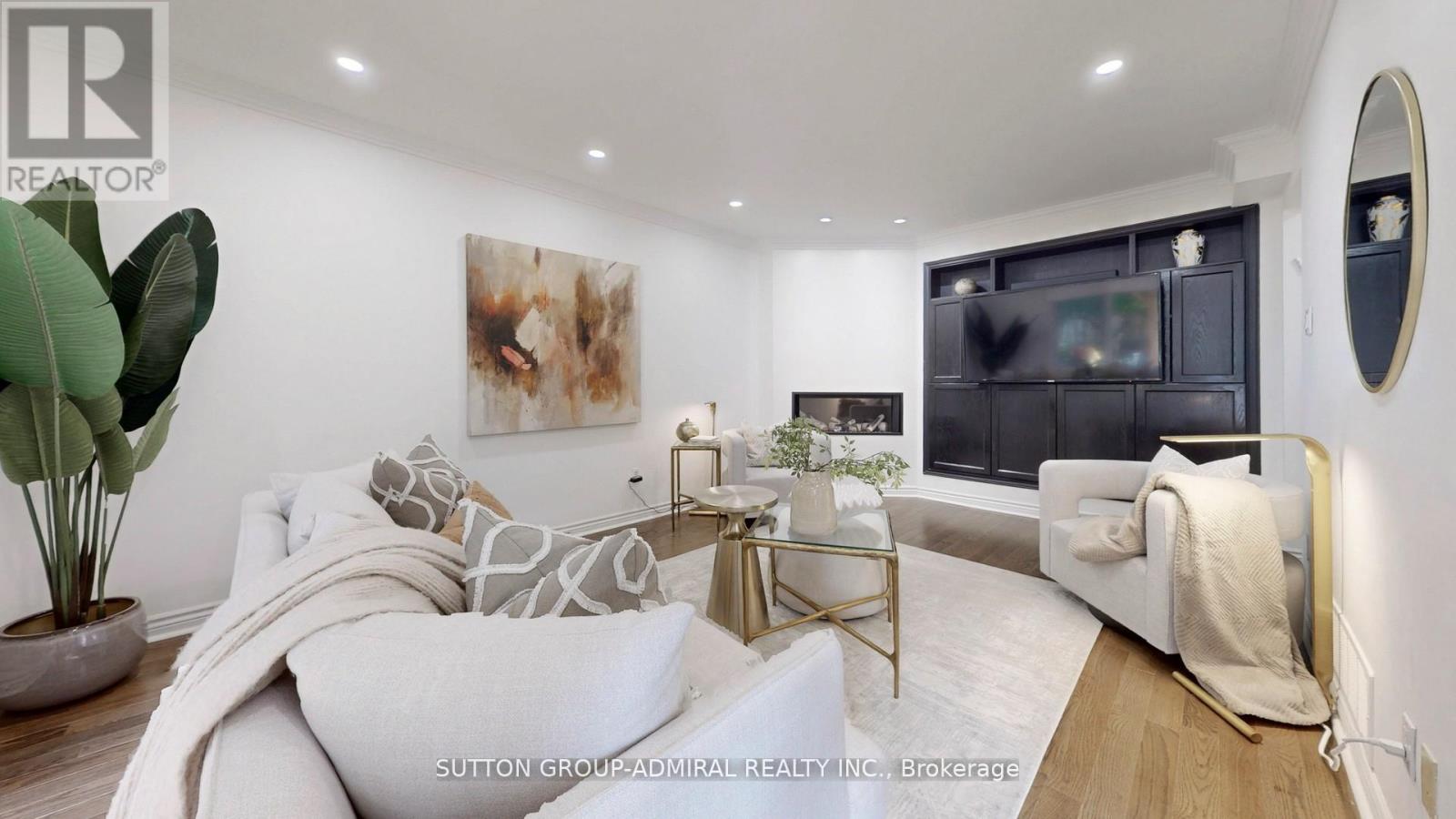 Photo 15 of 122 Edmund Seager Drive, Vaughan ON
