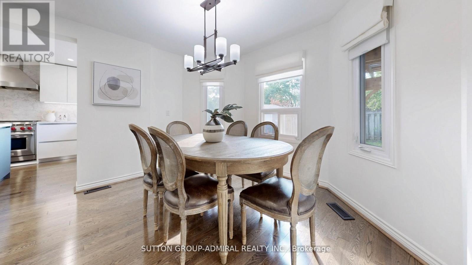 Photo 18 of 122 Edmund Seager Drive, Vaughan ON