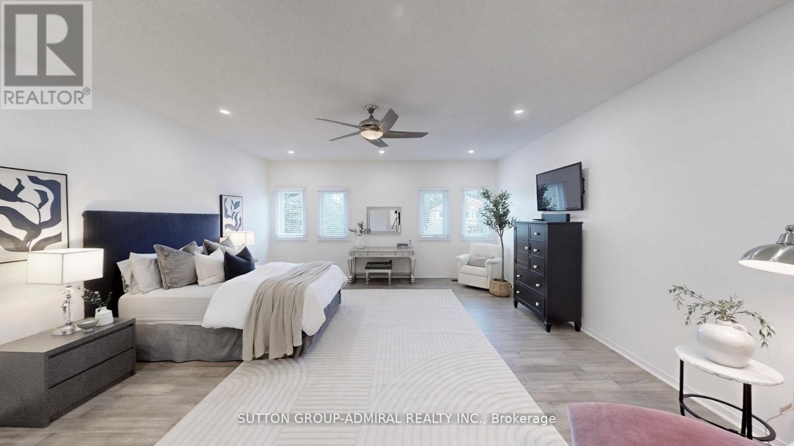 Photo 25 of 122 Edmund Seager Drive, Vaughan ON