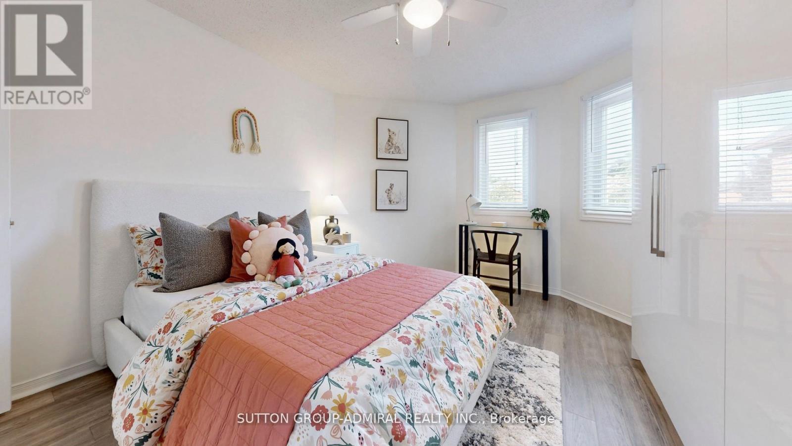 Photo 31 of 122 Edmund Seager Drive, Vaughan ON