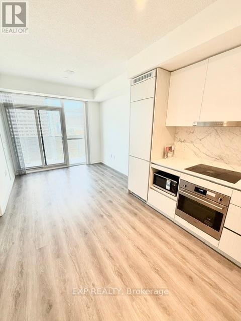 Photo 3 of 2901 28 Interchange Way, Vaughan ON