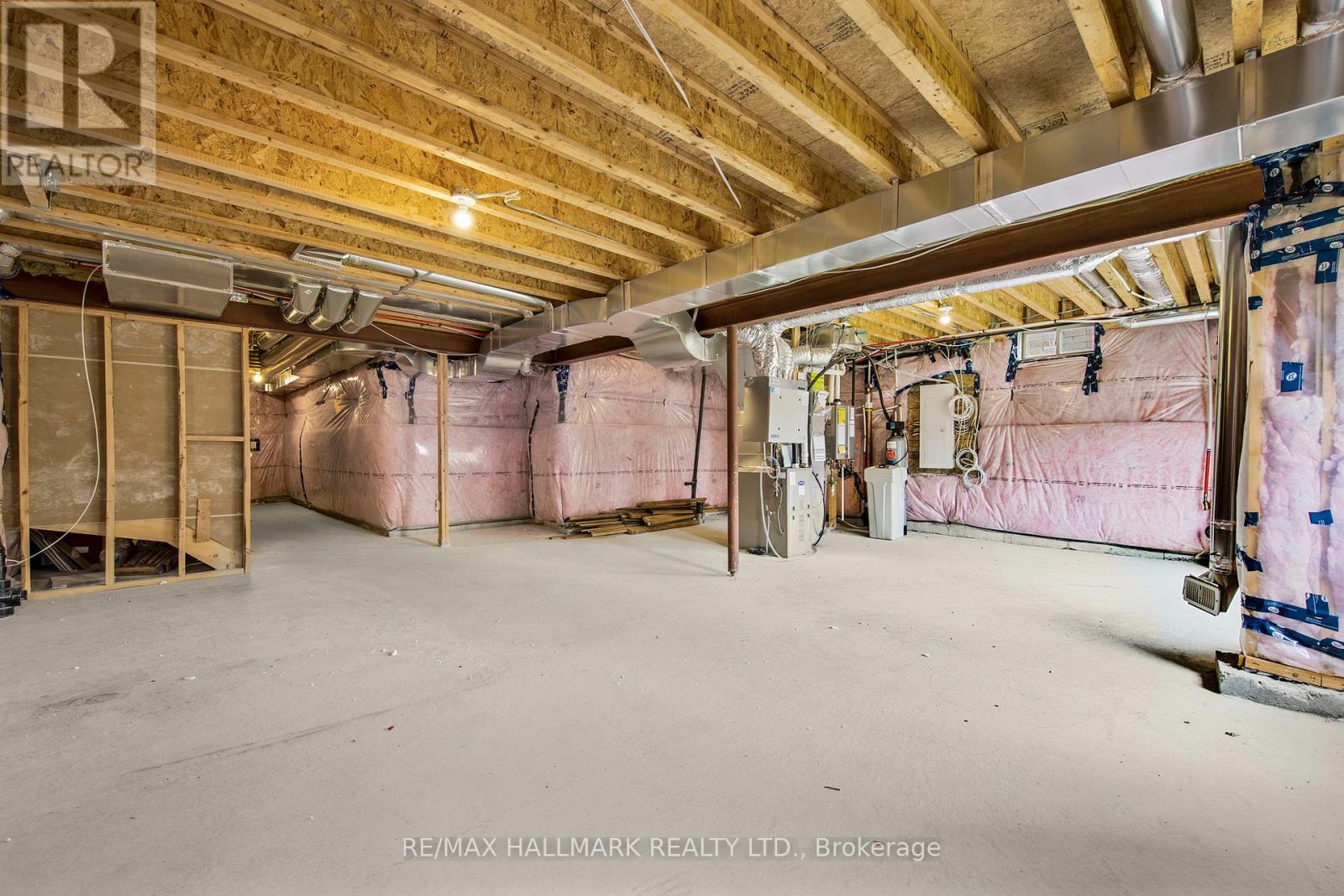 Photo 36 of 112 Carriage Shop Bend, East Gwillimbury ON