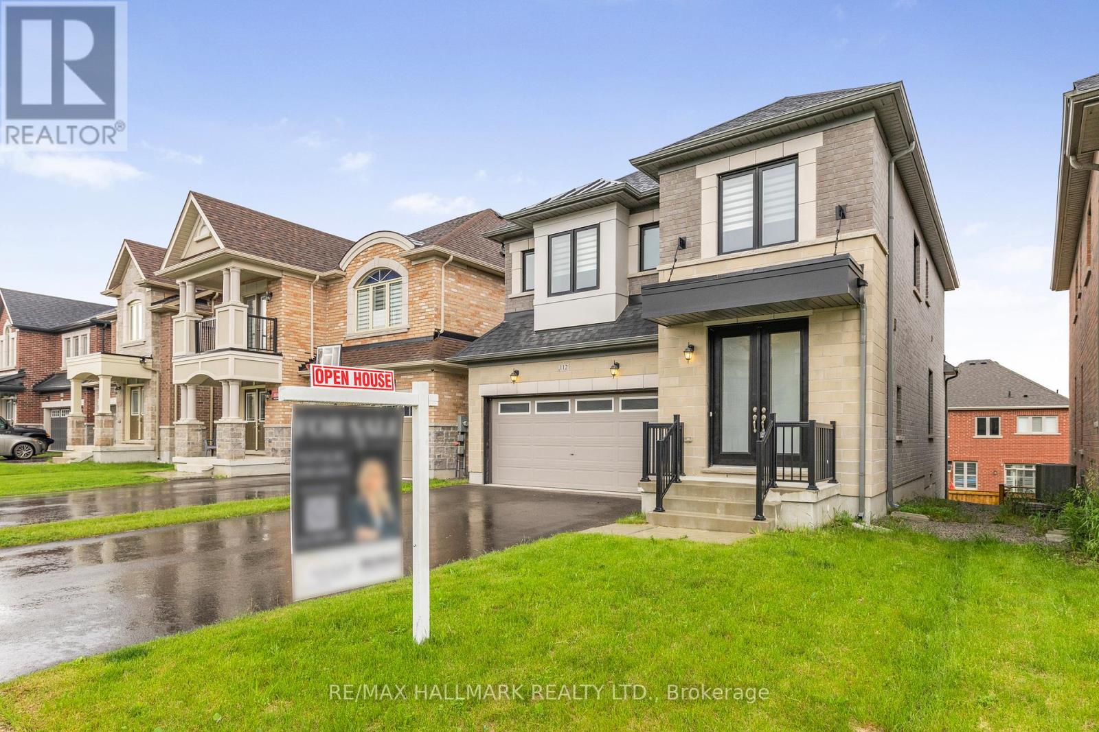 Photo 4 of 112 Carriage Shop Bend, East Gwillimbury ON