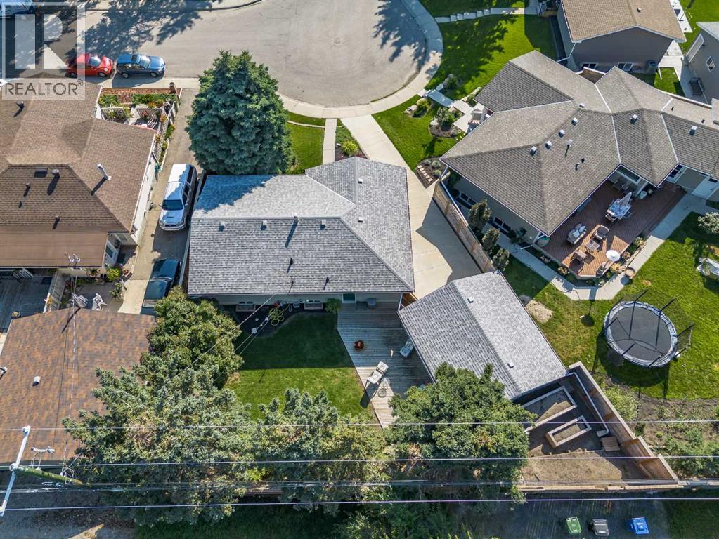 Photo 43 of 52 Hogarth Crescent Sw, Calgary AB