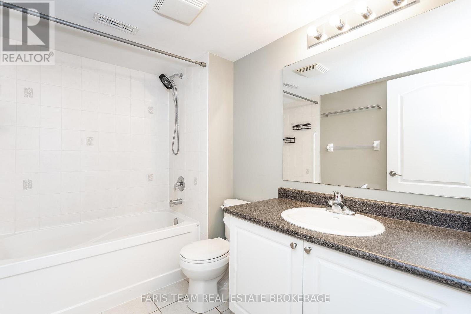 Photo 15 of 9 57 Ferndale Drive S, Barrie ON