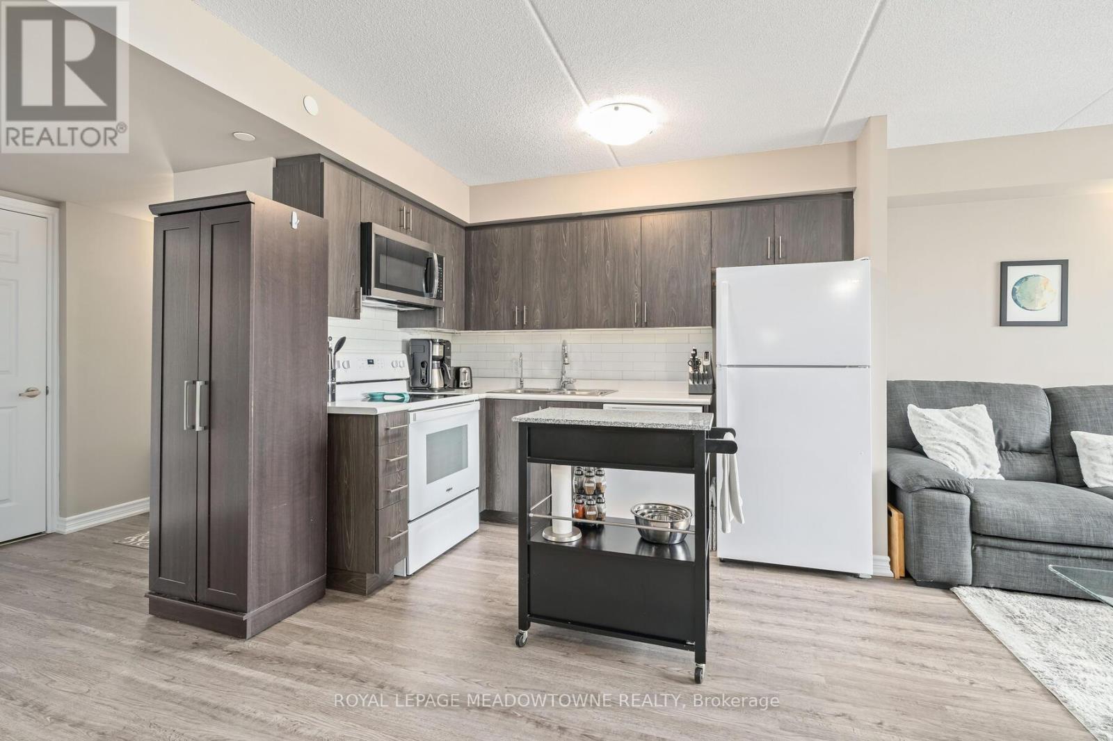 Photo 8 of 207 716 Main Street E, Milton ON