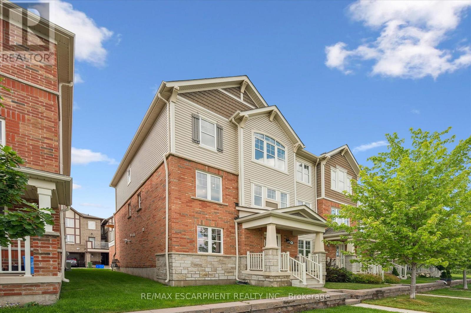 Photo 2 of 80 22 Spring Creek Drive, Hamilton ON