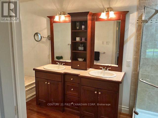 Photo 18 of 9430 Elviage Drive, London South ON
