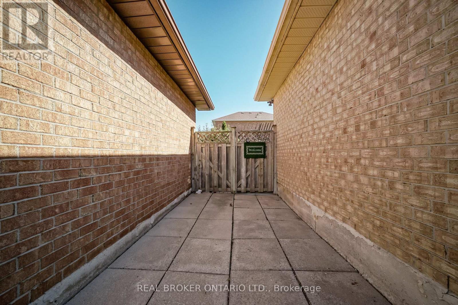 Photo 4 of Lower 525 Ray Lawson Boulevard, Brampton ON