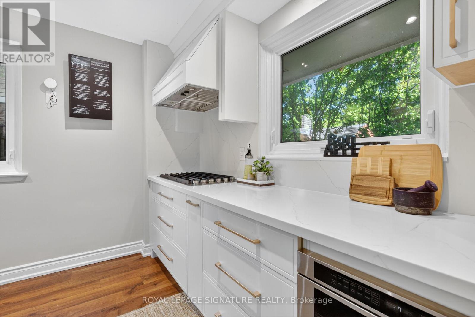 Photo 7 of 2254 Carol Road, Oakville ON