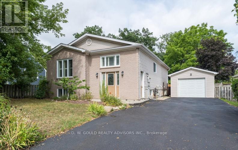 Photo 1 of 42 River Drive, Halton Hills ON