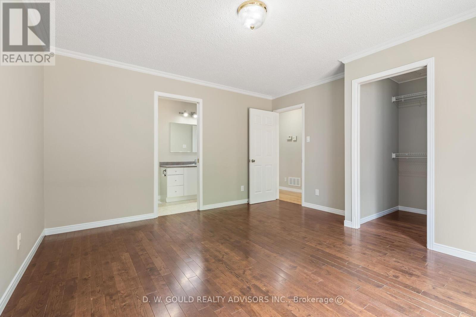 Photo 20 of 42 River Drive, Halton Hills ON