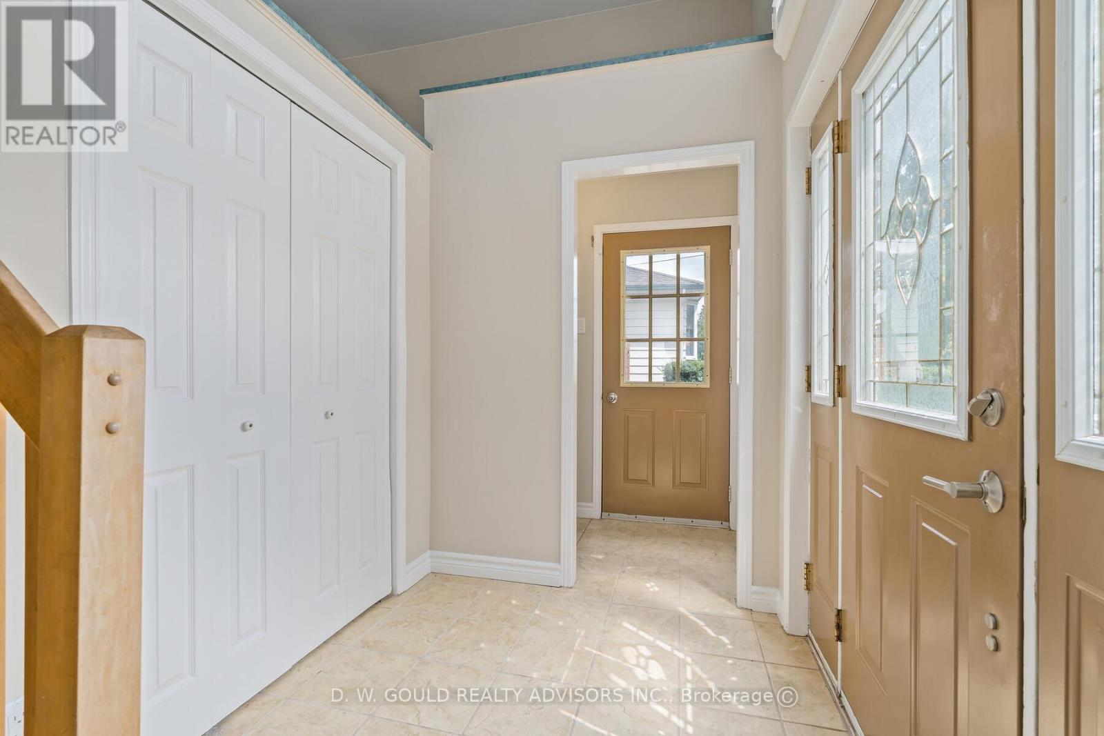 Photo 24 of 42 River Drive, Halton Hills ON
