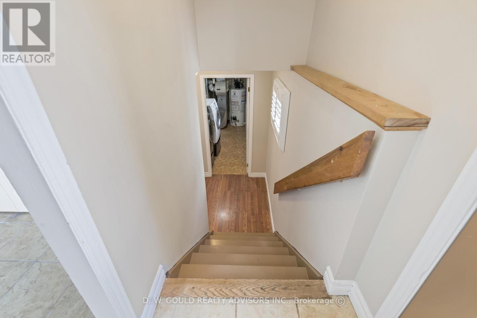 Photo 26 of 42 River Drive, Halton Hills ON