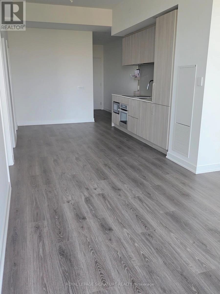 Photo 3 of 2010 28 Ann Street, Mississauga ON