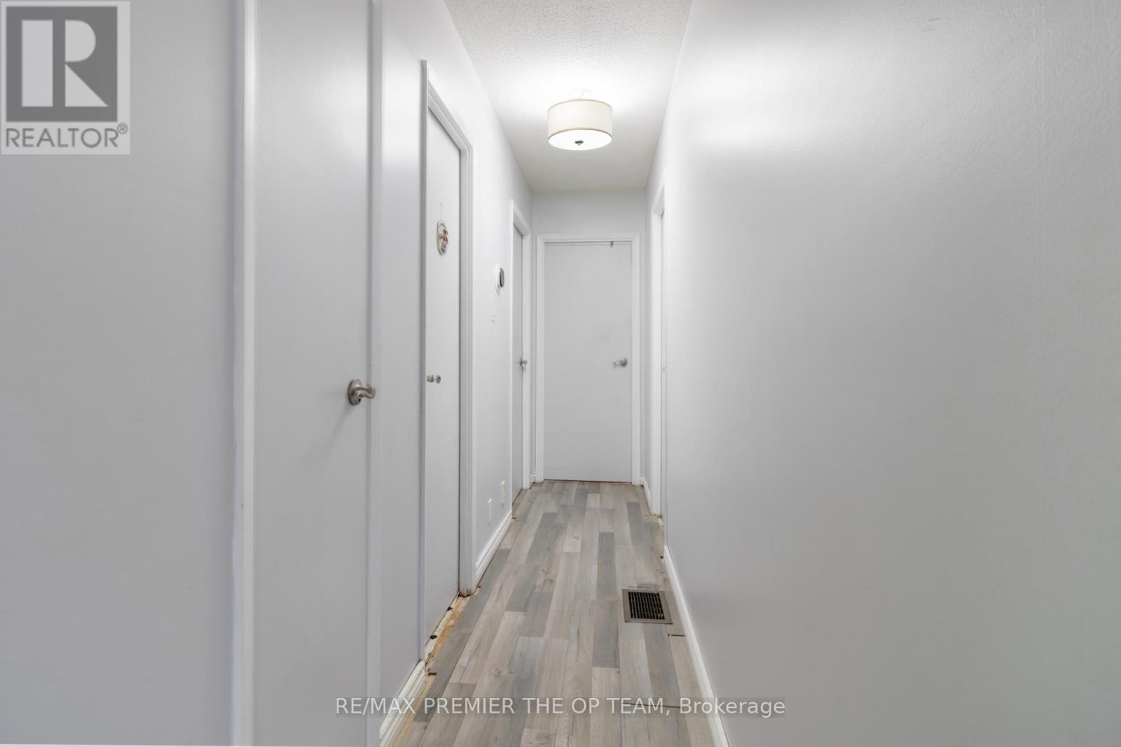 Photo 16 of 6 Larkfield Road, Brampton ON