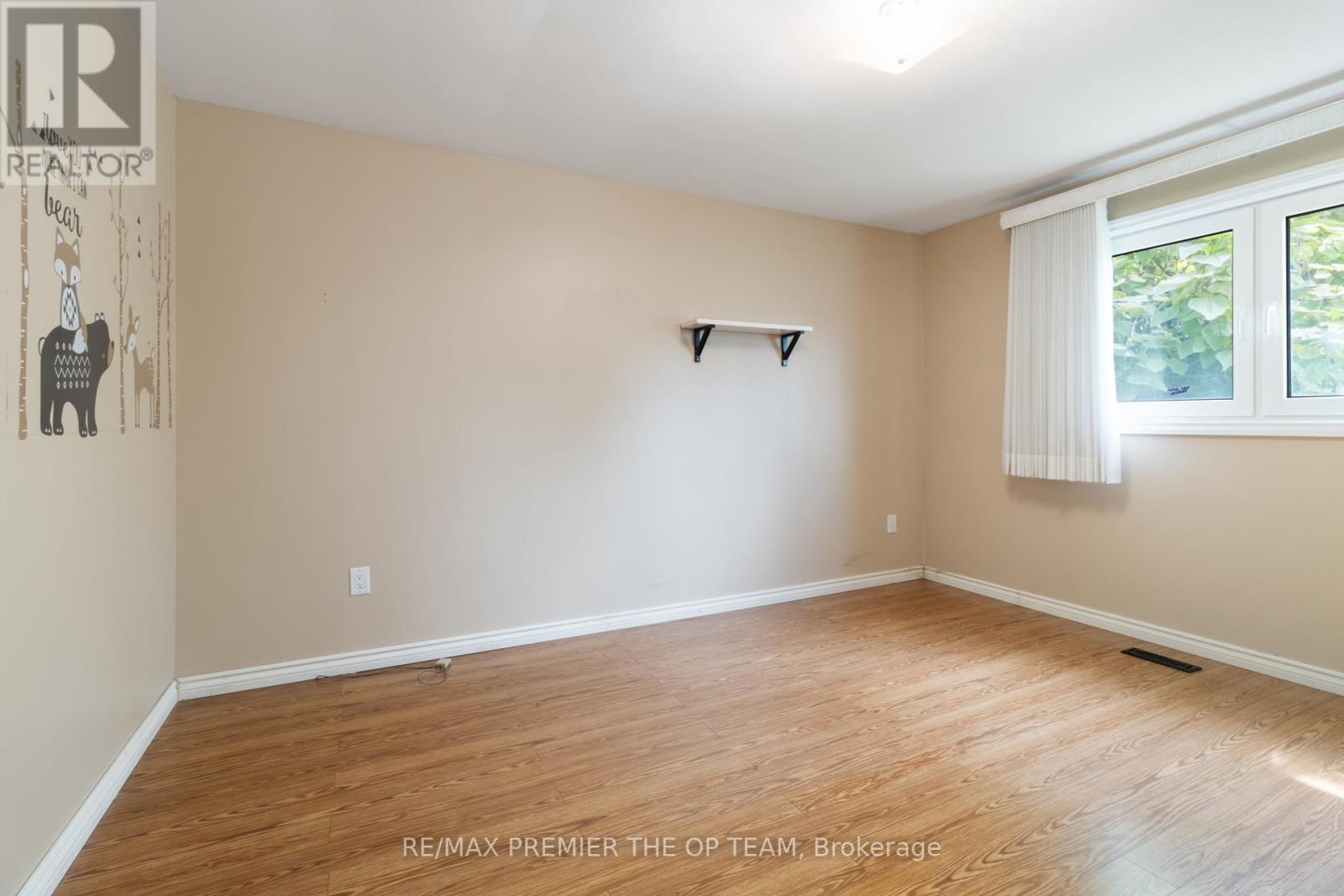 Photo 19 of 6 Larkfield Road, Brampton ON