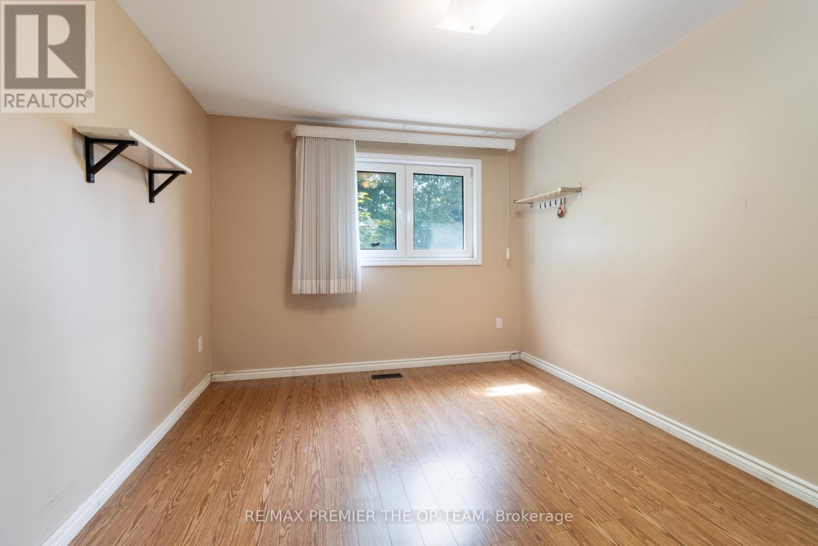 Photo 20 of 6 Larkfield Road, Brampton ON