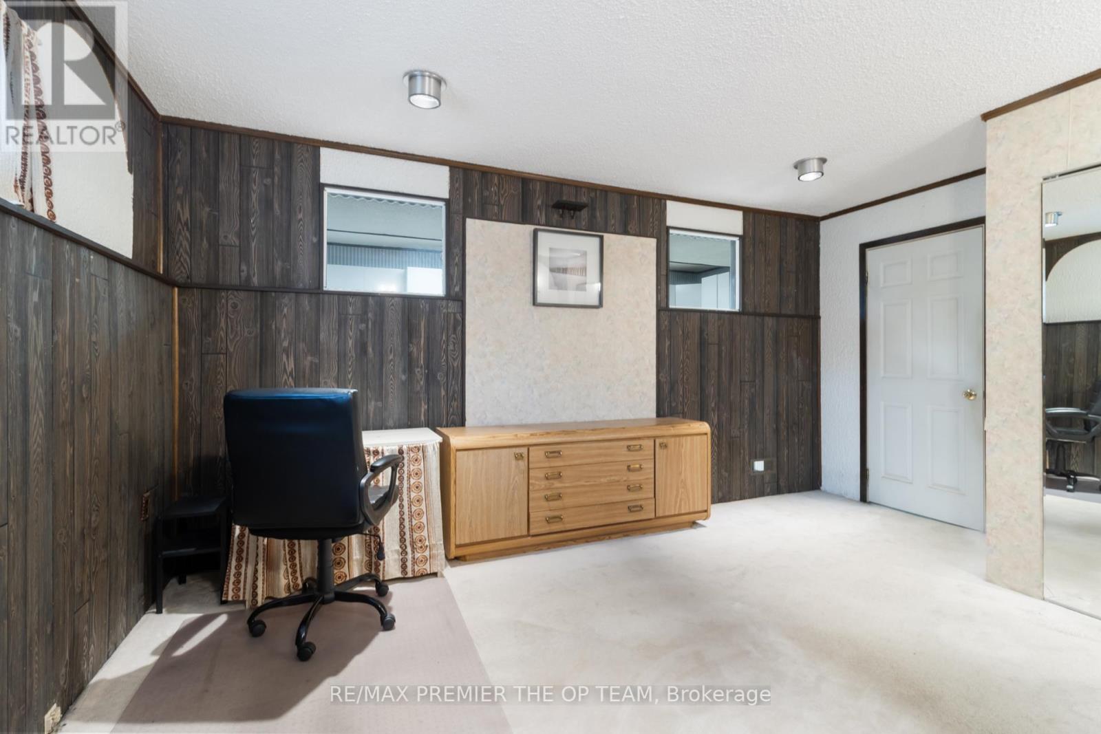 Photo 31 of 6 Larkfield Road, Brampton ON