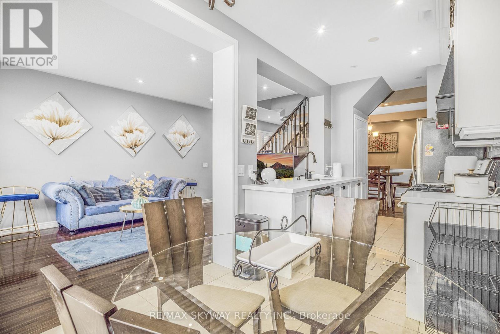 Photo 11 of 15 Tokara Avenue, Caledon ON