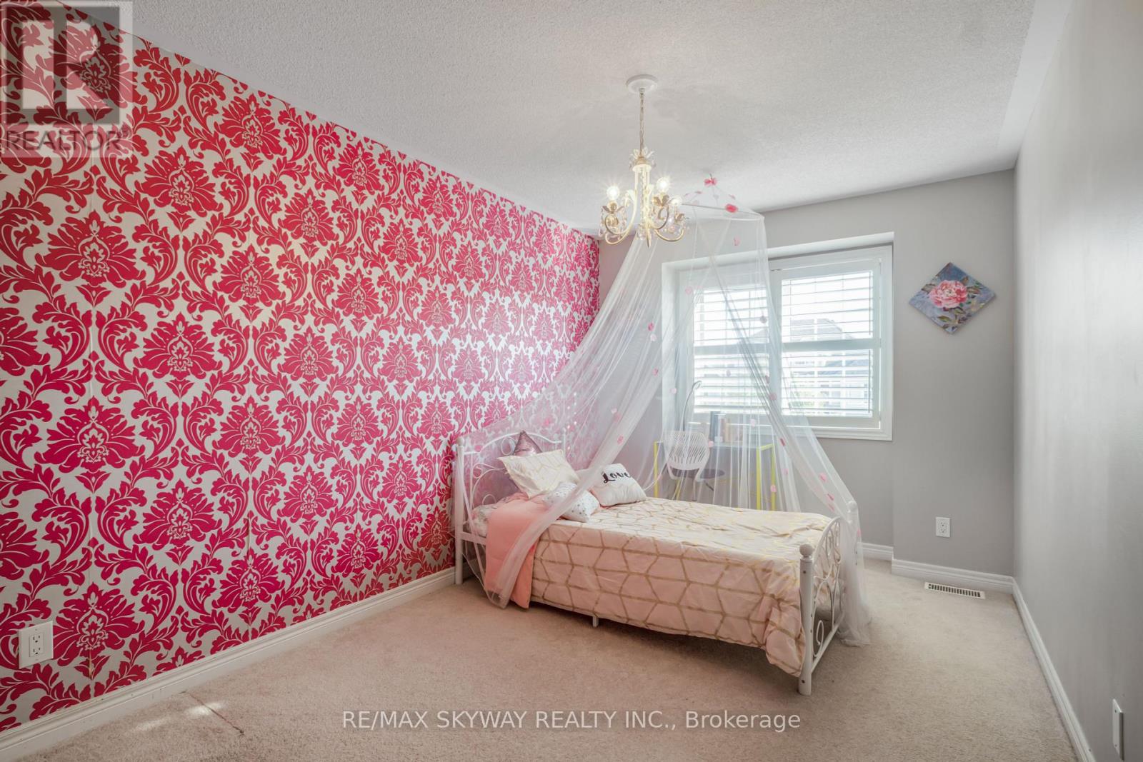 Photo 20 of 15 Tokara Avenue, Caledon ON