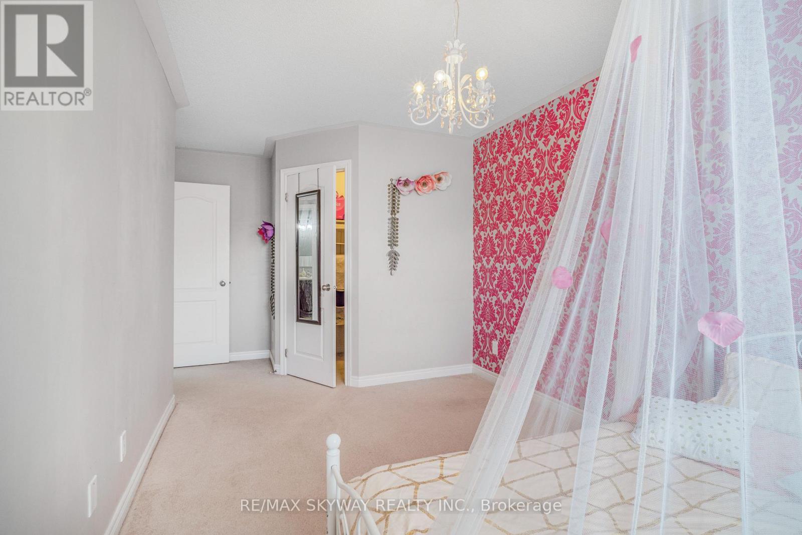 Photo 21 of 15 Tokara Avenue, Caledon ON