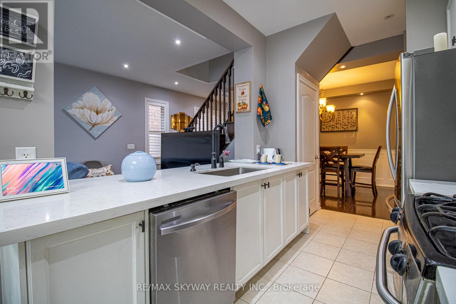 Photo 6 of 15 Tokara Avenue, Caledon ON