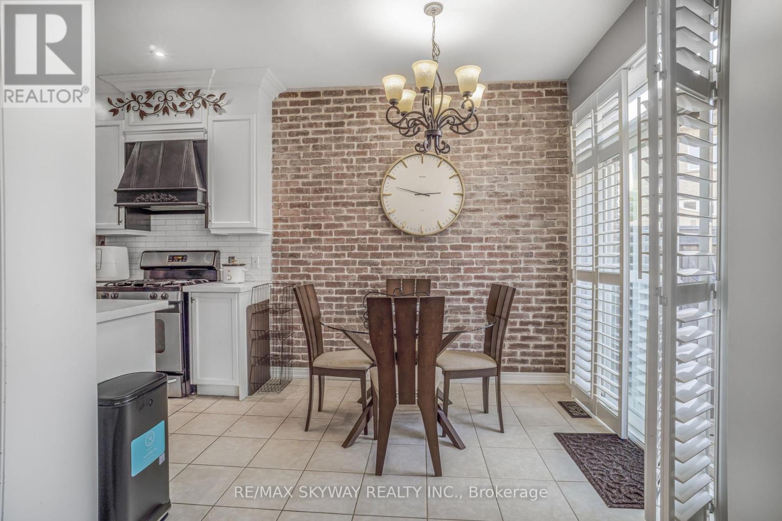 Photo 7 of 15 Tokara Avenue, Caledon ON