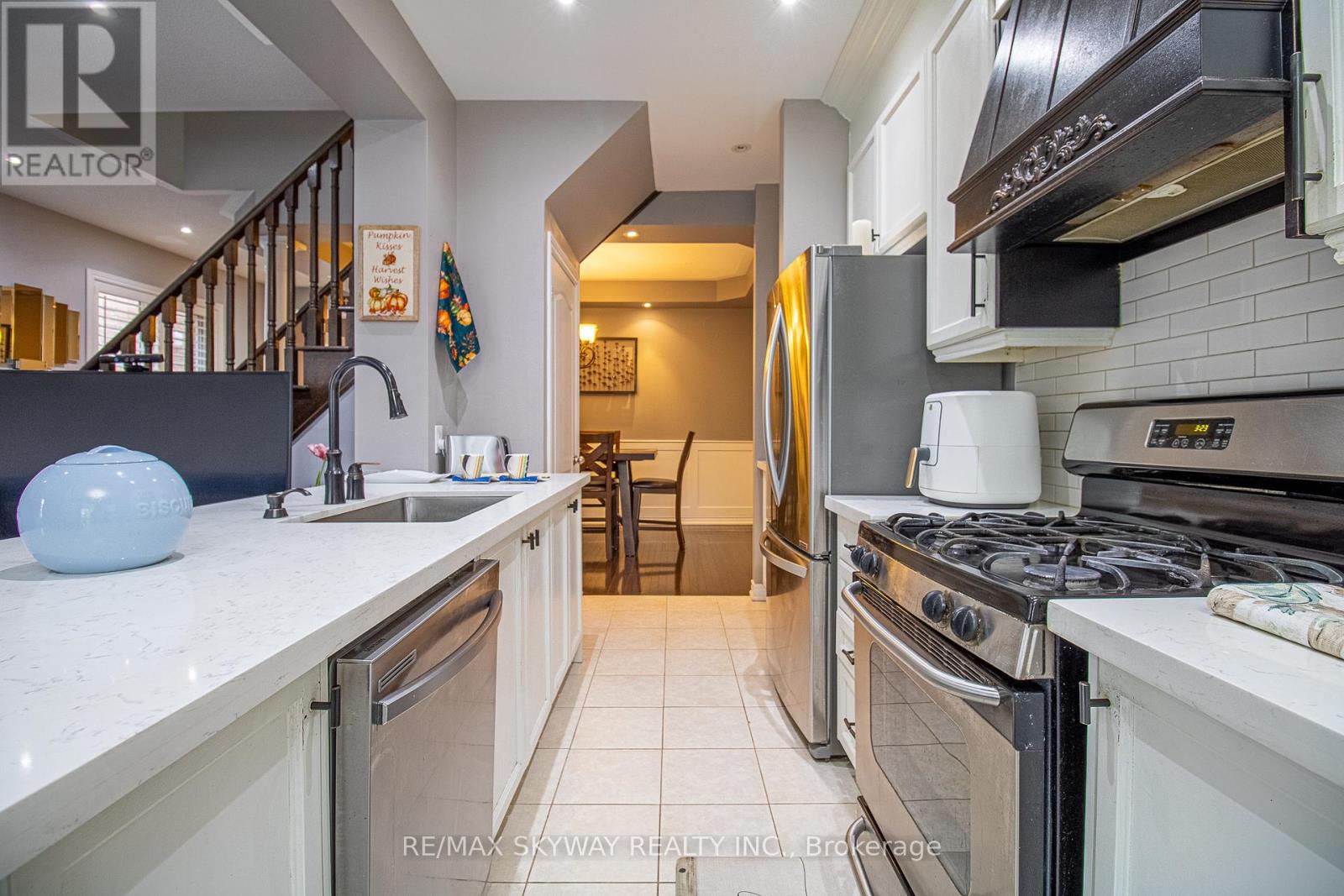 Photo 9 of 15 Tokara Avenue, Caledon ON