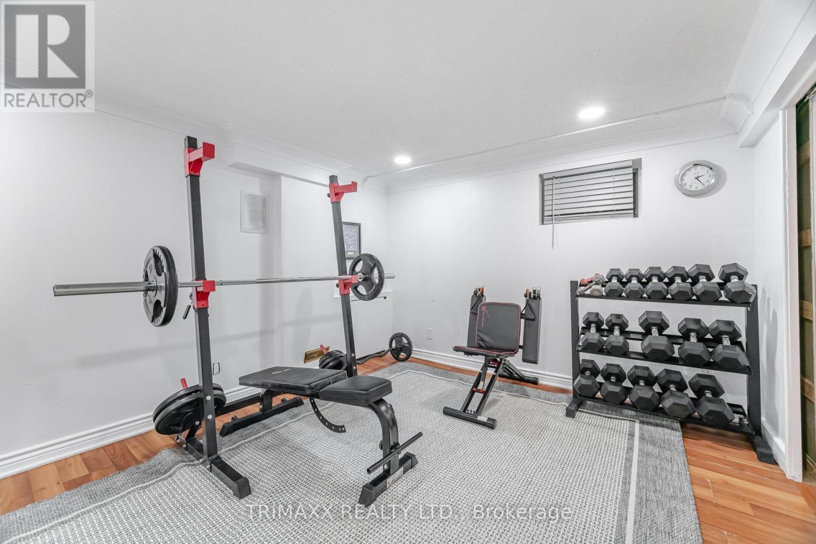 Photo 35 of 111 Folkstone Crescent, Brampton ON