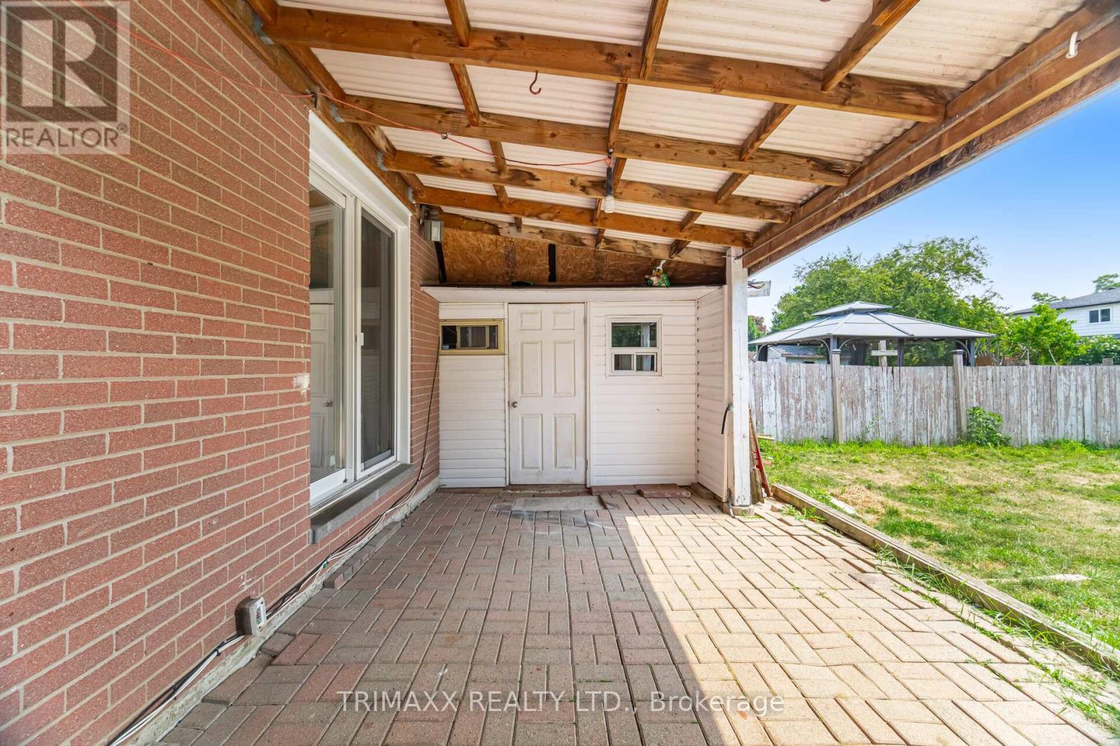 Photo 45 of 111 Folkstone Crescent, Brampton ON