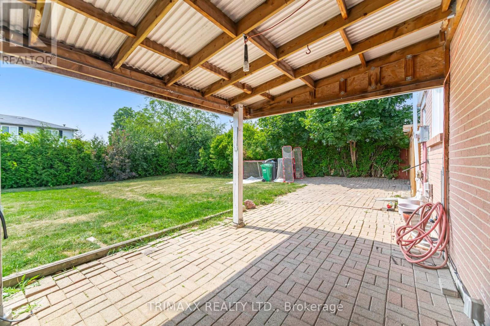 Photo 46 of 111 Folkstone Crescent, Brampton ON