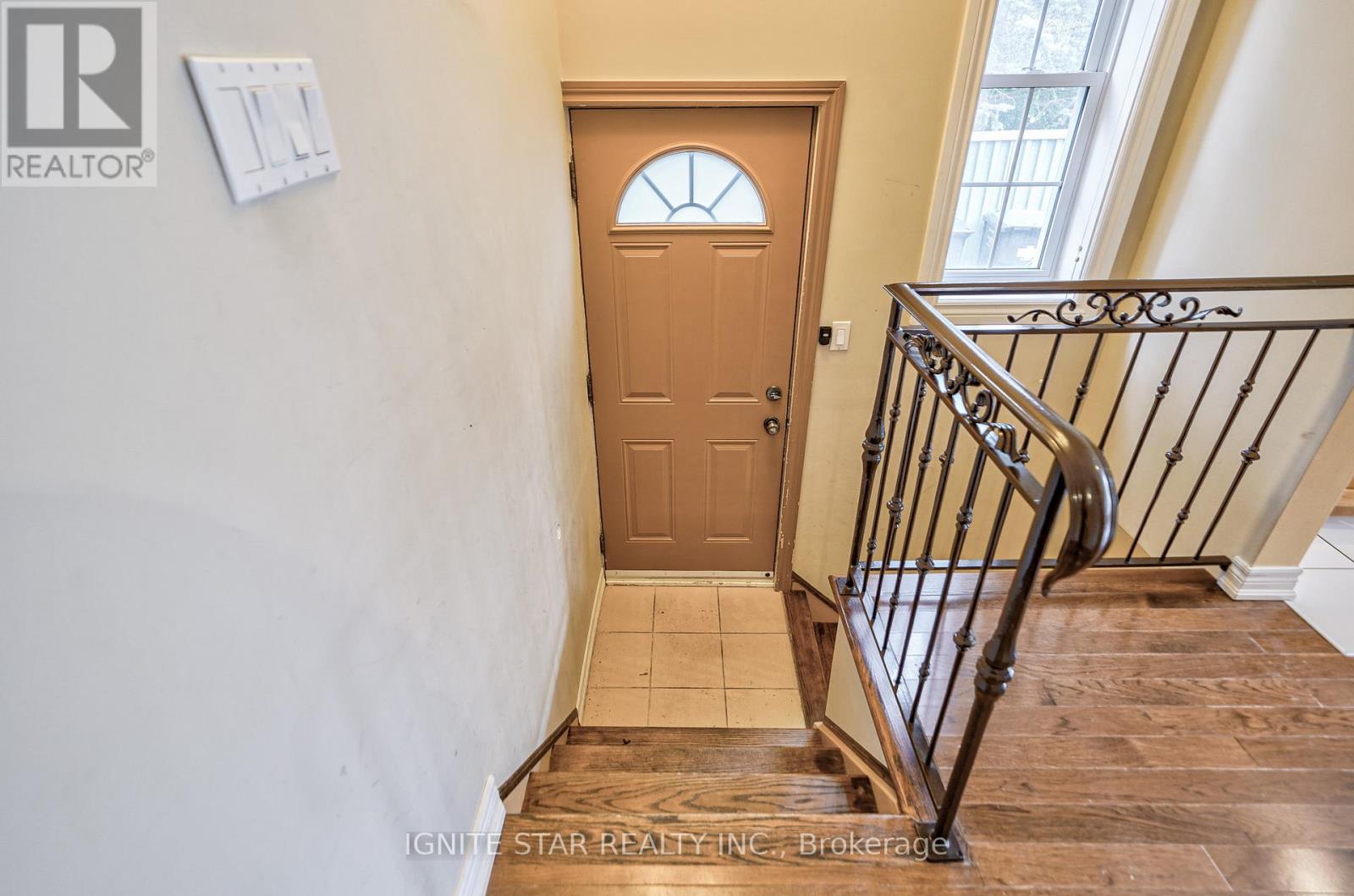 Photo 16 of 580 Arbor Road, Mississauga ON