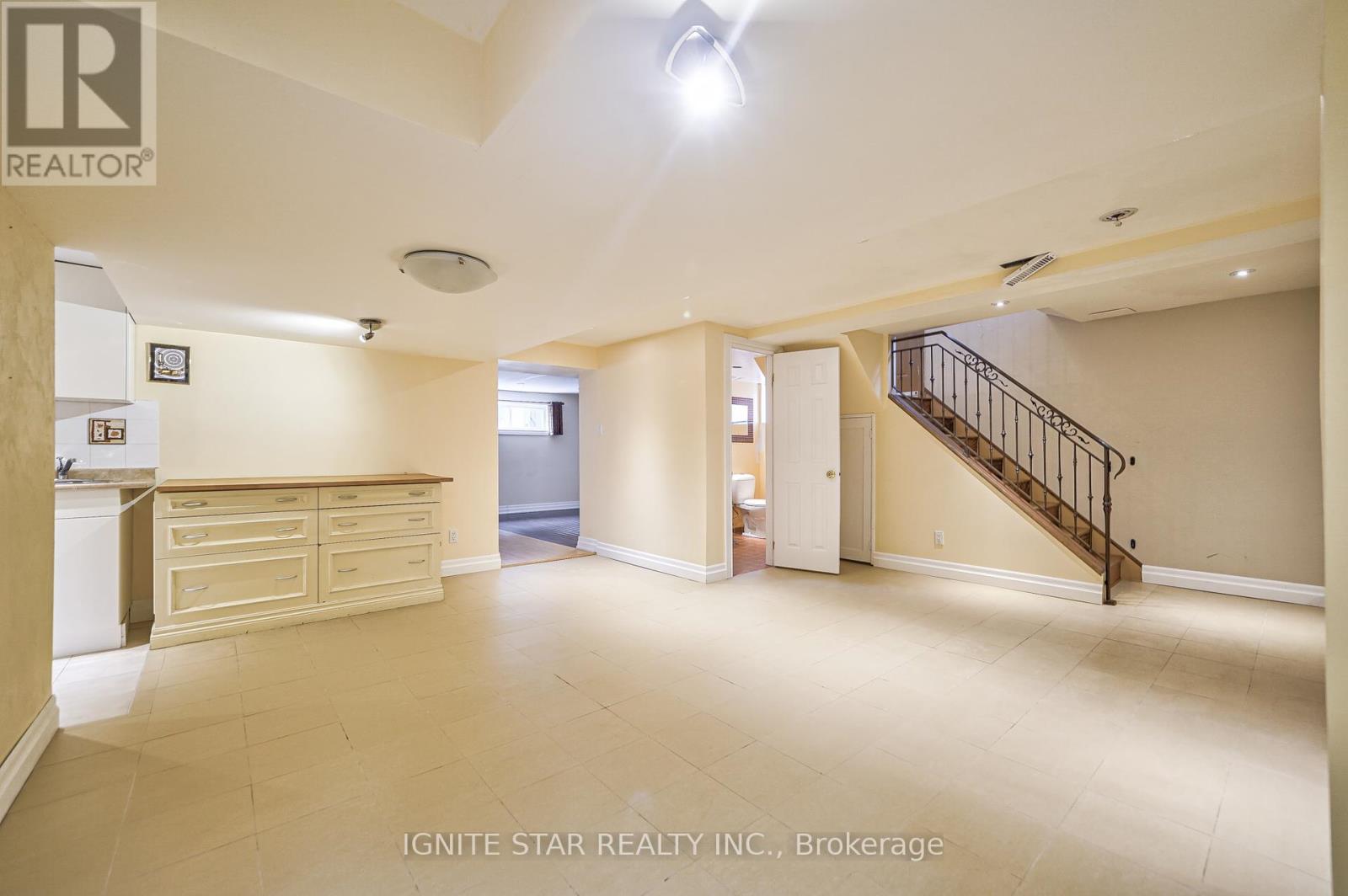 Photo 17 of 580 Arbor Road, Mississauga ON