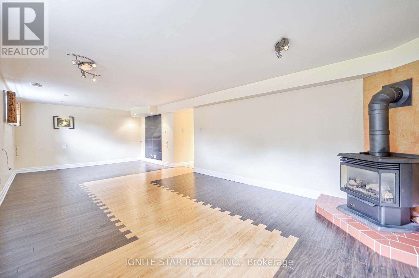 Photo 25 of 580 Arbor Road, Mississauga ON