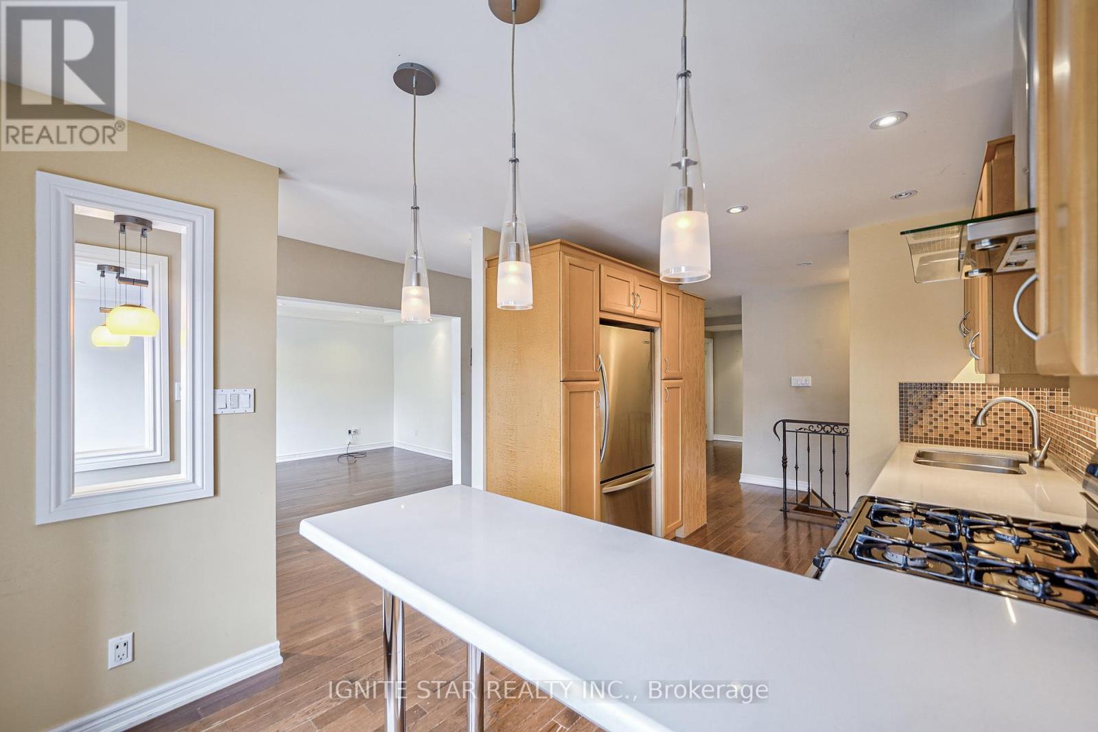 Photo 5 of 580 Arbor Road, Mississauga ON