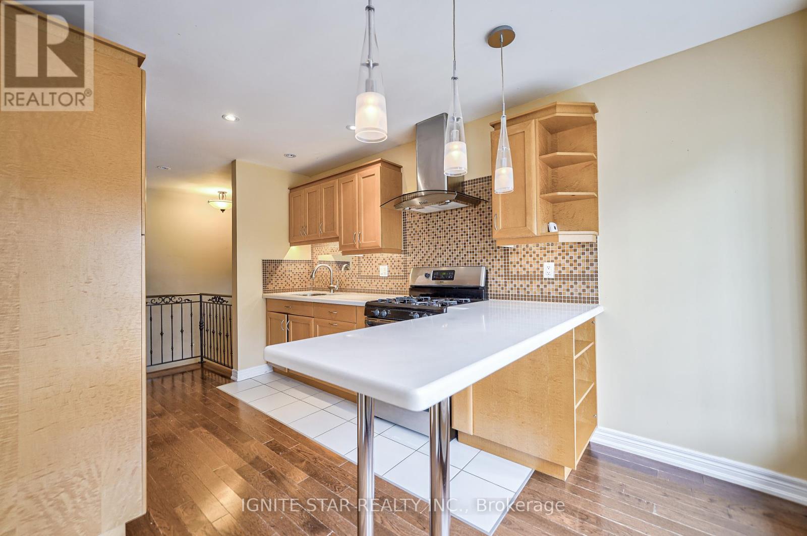 Photo 6 of 580 Arbor Road, Mississauga ON