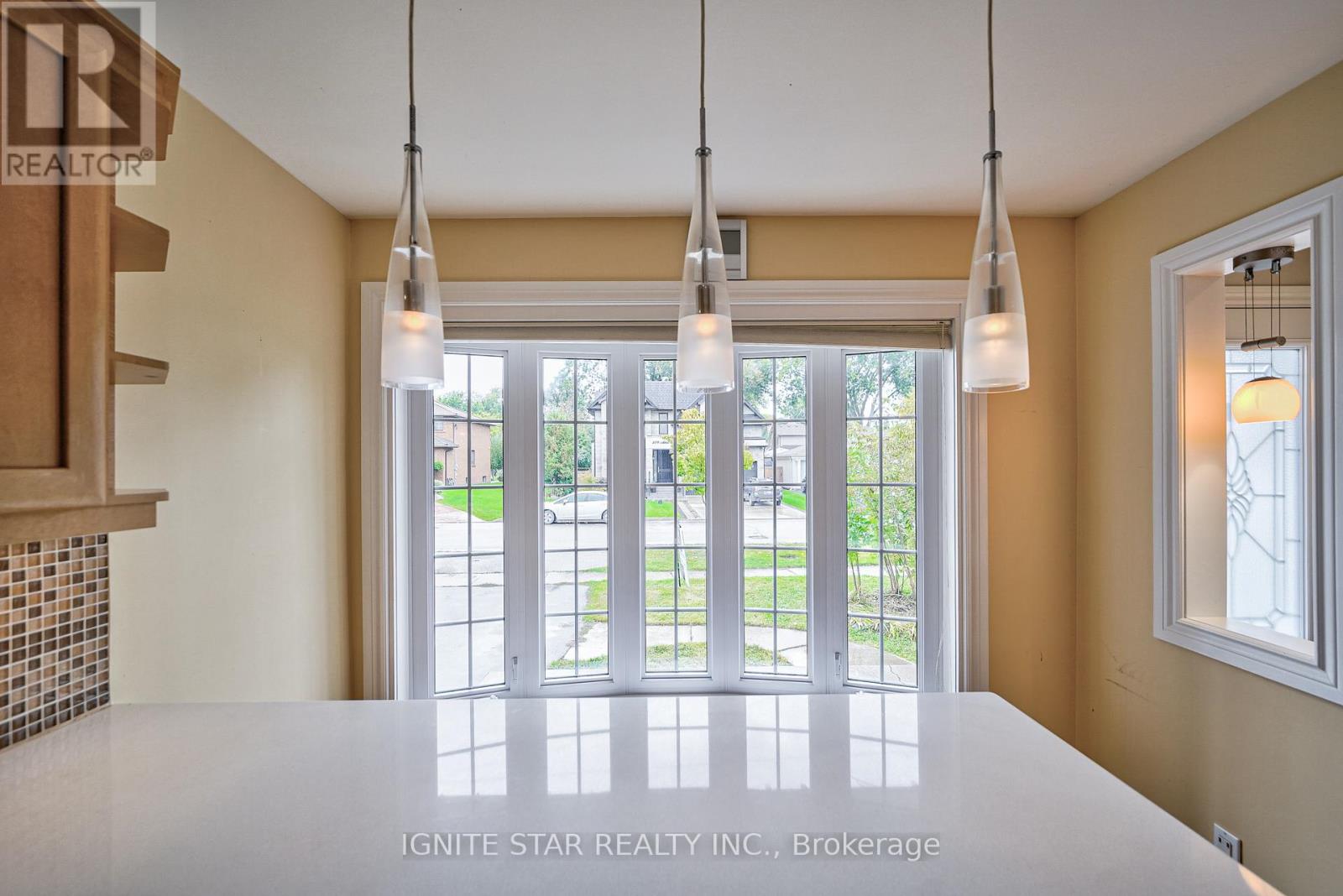 Photo 7 of 580 Arbor Road, Mississauga ON