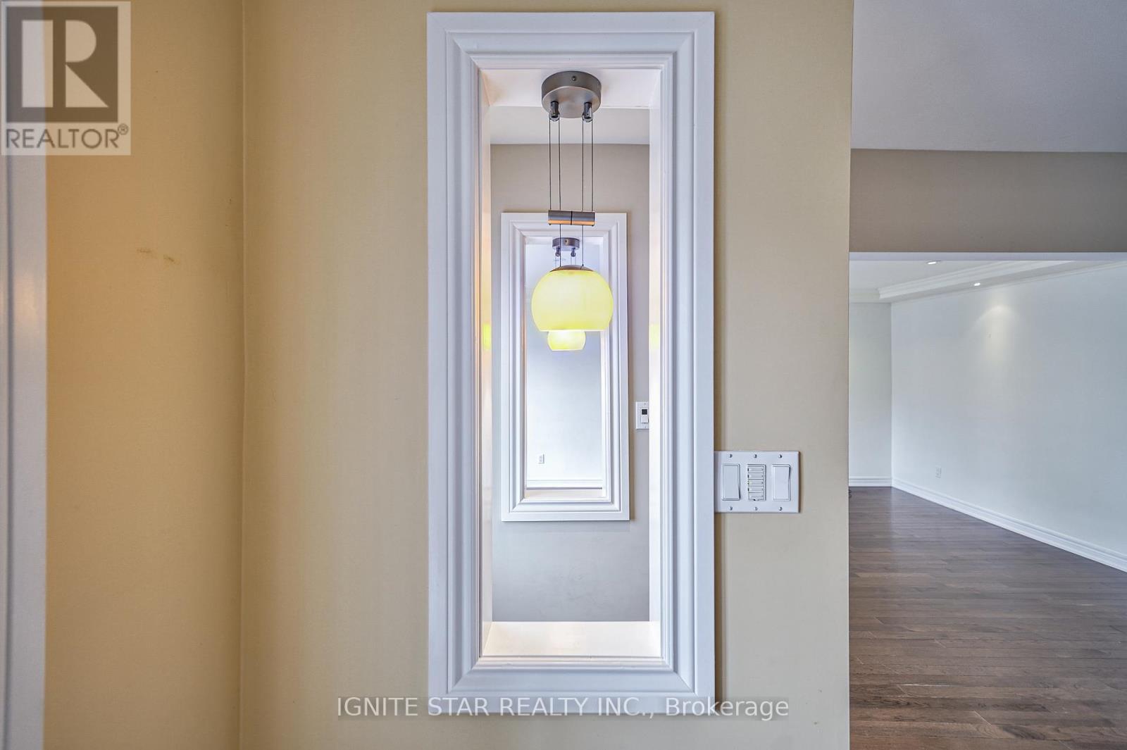 Photo 8 of 580 Arbor Road, Mississauga ON