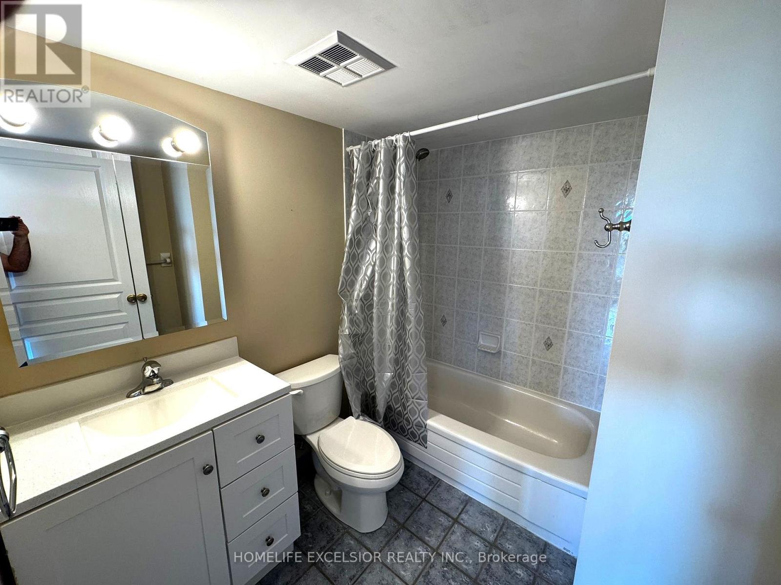 Photo 14 of 1001 2585 Erin Centre Boulevard, Mississauga ON