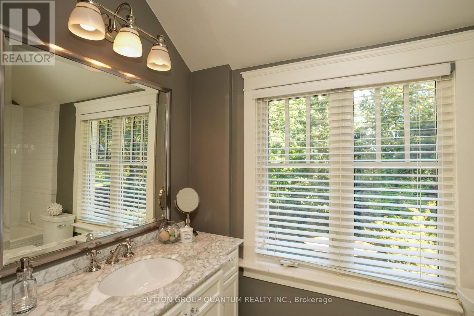 Photo 38 of 1197 Birchview Drive, Mississauga ON