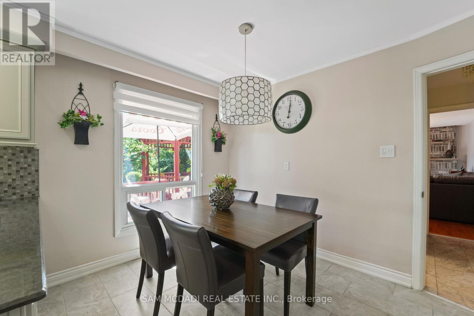 Photo 14 of 2032 Shannon Drive, Mississauga ON